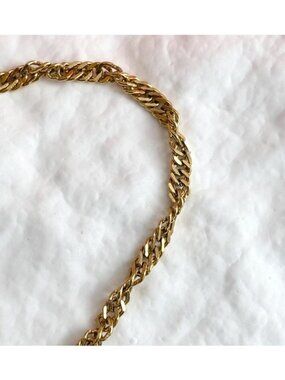 Stackable Gold Toned Curb Chain Minimalist 80's Vintage Bracelet